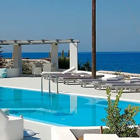 Hotel Boutique In Santorini Next To The Sea 4*