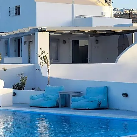 Boutique In Santorini Next To The Sea 4*