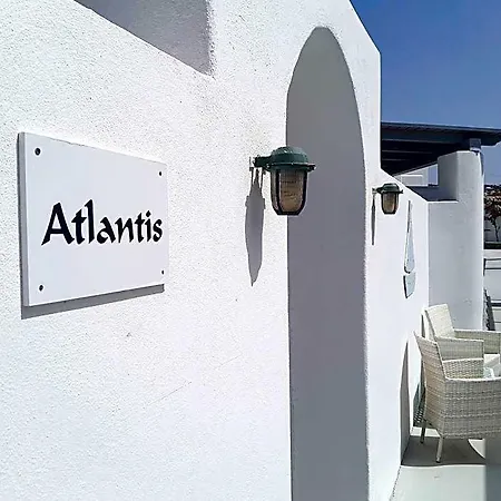Boutique In Santorini Next To The Sea Oia (Santorini)